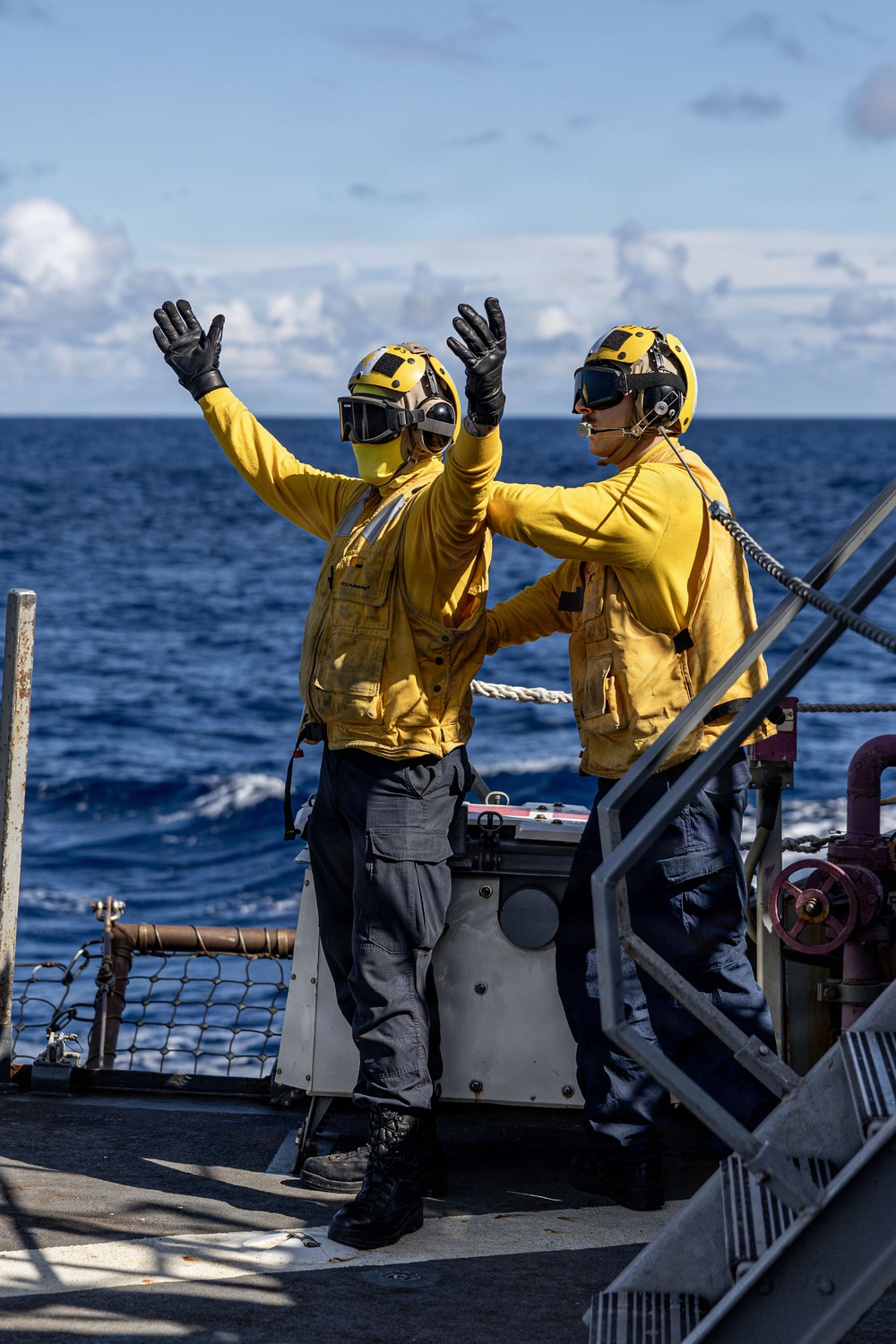 USS Mahan Conducts Flight Quarters