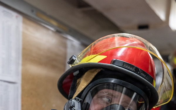 USS Mahan Conducts a General Quarters Drill