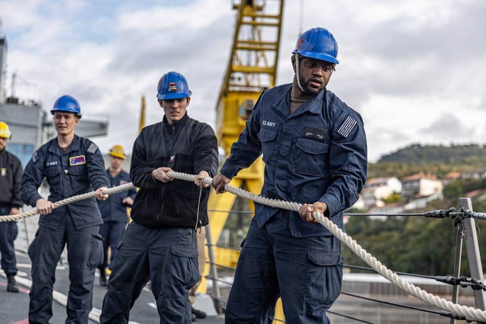 USS Mahan Arrives in Rijeka, Croatia
