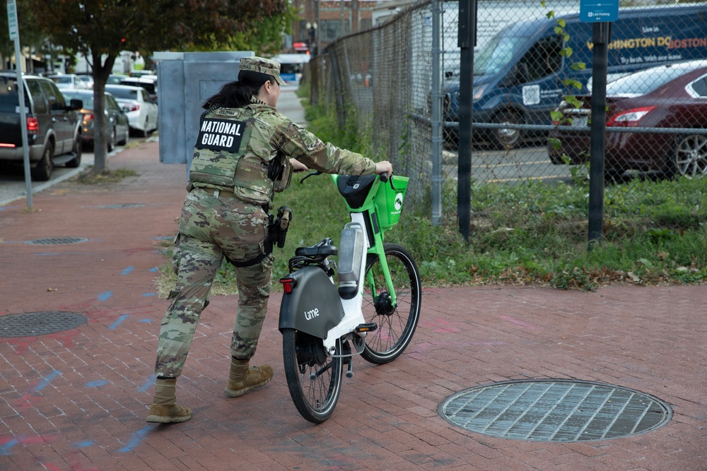 Alabama National Guard soldiers patrol Washington D.C.