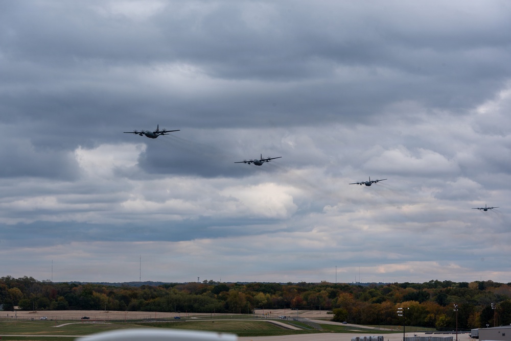182nd Airlift Wing conducts 4-ship fini flight Nov. 1, 2025