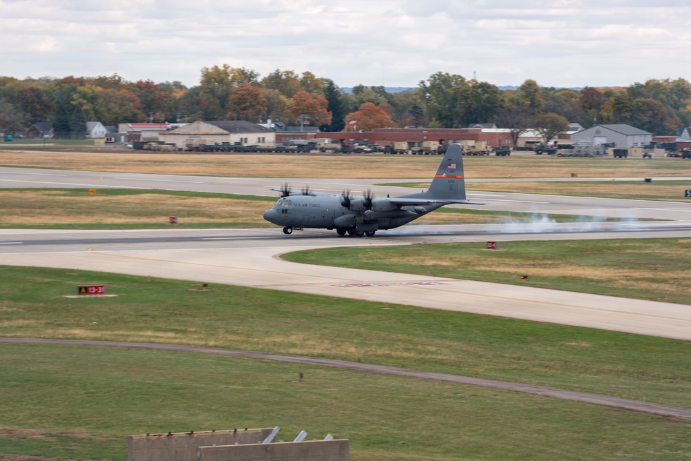 182nd Airlift Wing conducts 4-ship fini flight Nov. 1, 2025