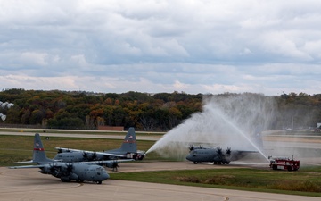 182nd Airlift Wing conducts 4-ship fini flight Nov. 1, 2025