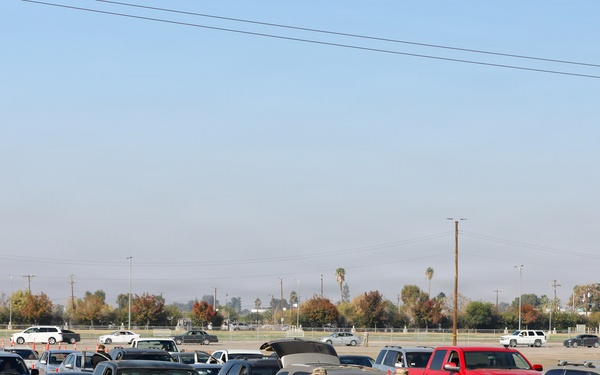 California National Guard Service Members Help Distribute Food Kits In Support of CAPK In Bakersfield, Calif.