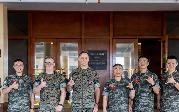 MARFORPAC - ROKMC Staff Talks Group Photo