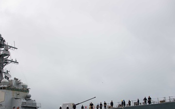 USS Lenah Surcliffe Higbee (DDG 123) pulls into Diego Garcia