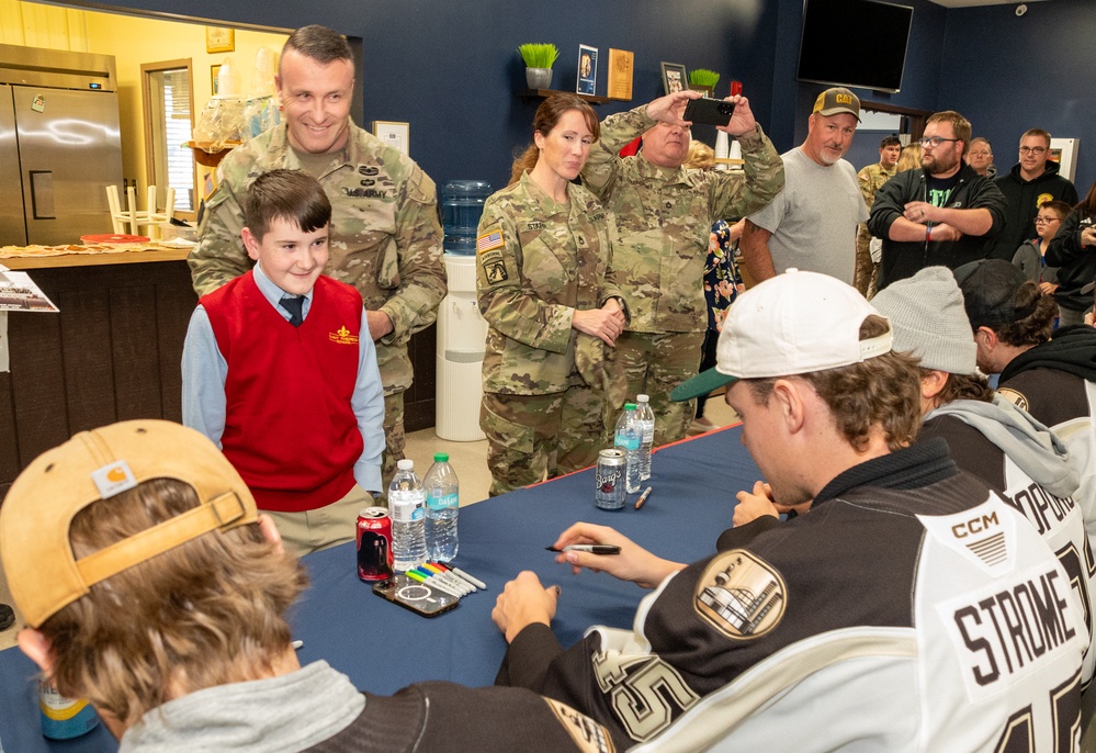 Hershey Bears visit Pennsylvania National Guard members