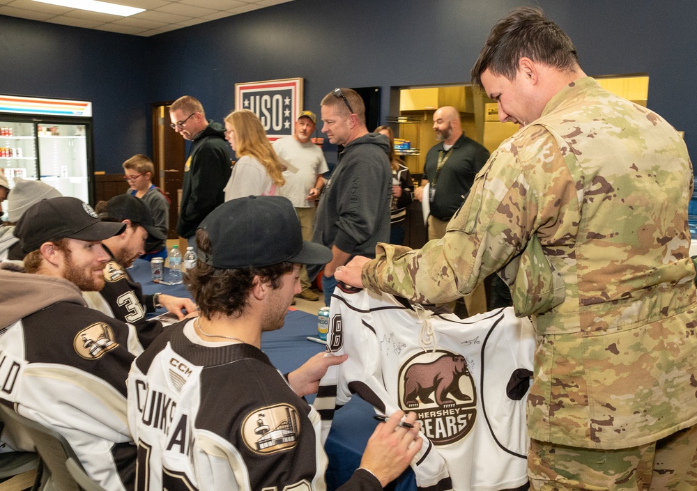 Hershey Bears visit Pennsylvania National Guard members