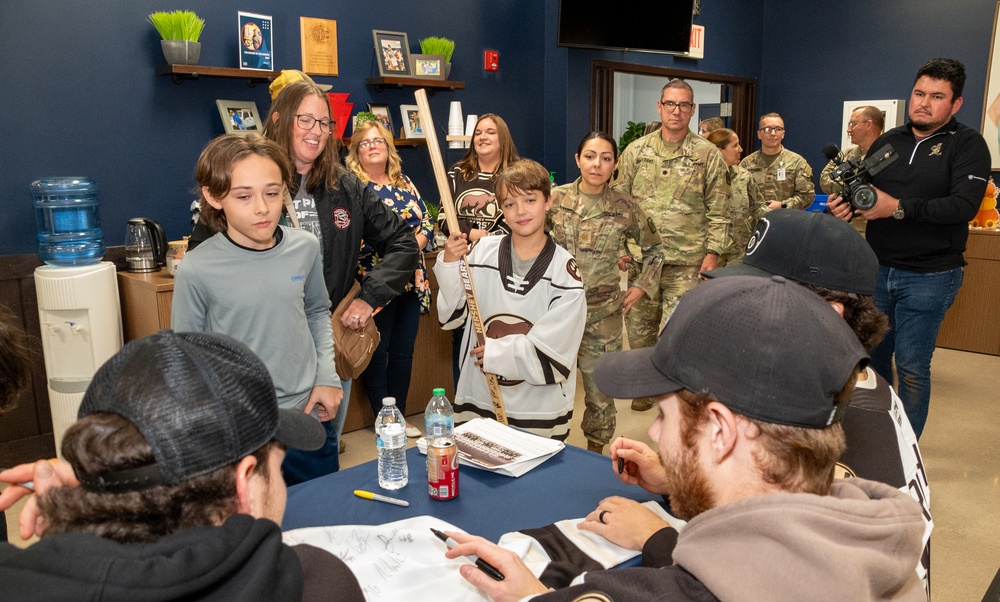 Hershey Bears visit Pennsylvania National Guard members