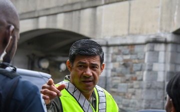 A Pentagon police officer supervises a training exercise
