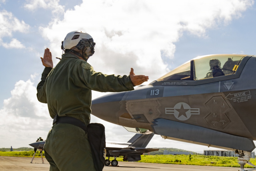 VMFA-225 conducts flight operations in Puerto Rico