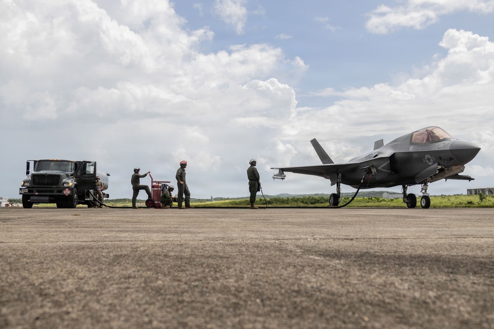 VMFA-225 conducts flight operations in Puerto Rico