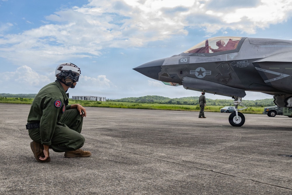VMFA-225 conducts flight operations in Puerto Rico