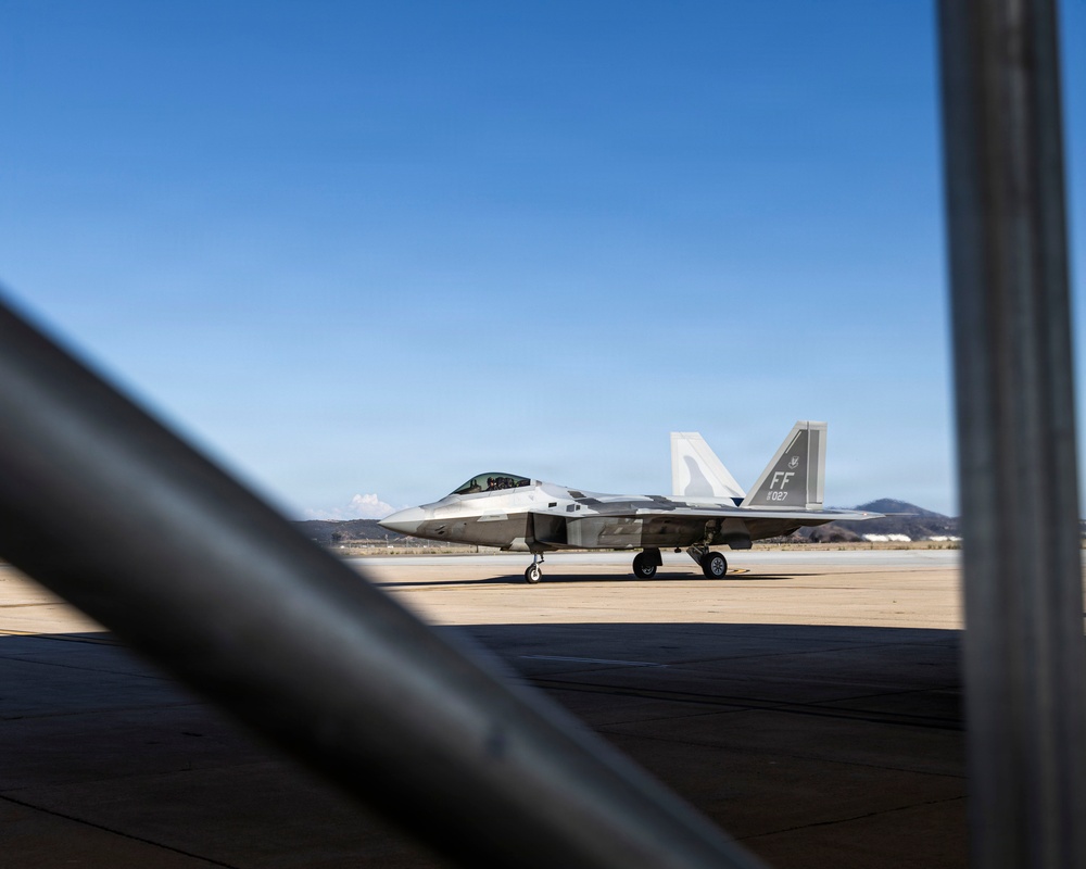 F-22 Raptor Demonstration Team arrives at Marine Corps Air Station Miramar Airshow