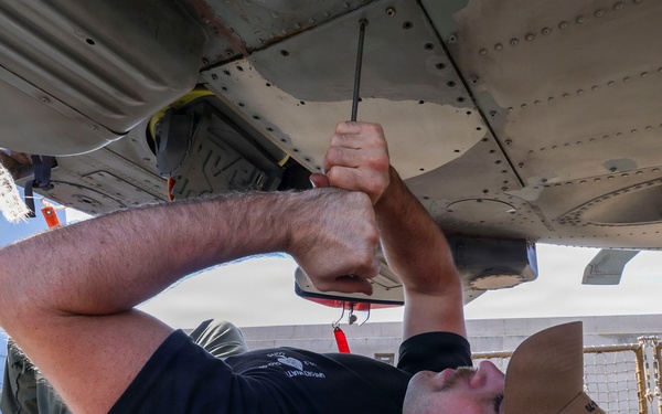 USS Bainbridge (DDG96) Mid-Deployment Voyage Repairs