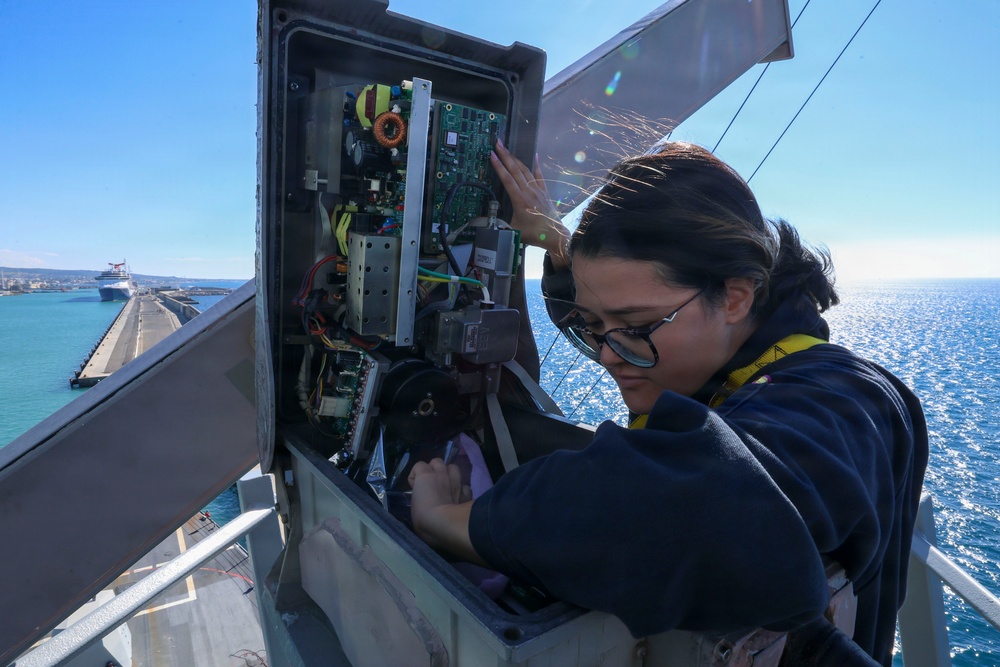 USS Bainbridge (DDG96) Mid-Deployment Voyage Repairs