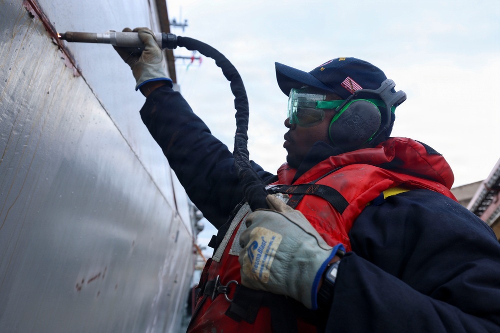 USS Bainbridge (DDG96) Mid-Deployment Voyage Repairs