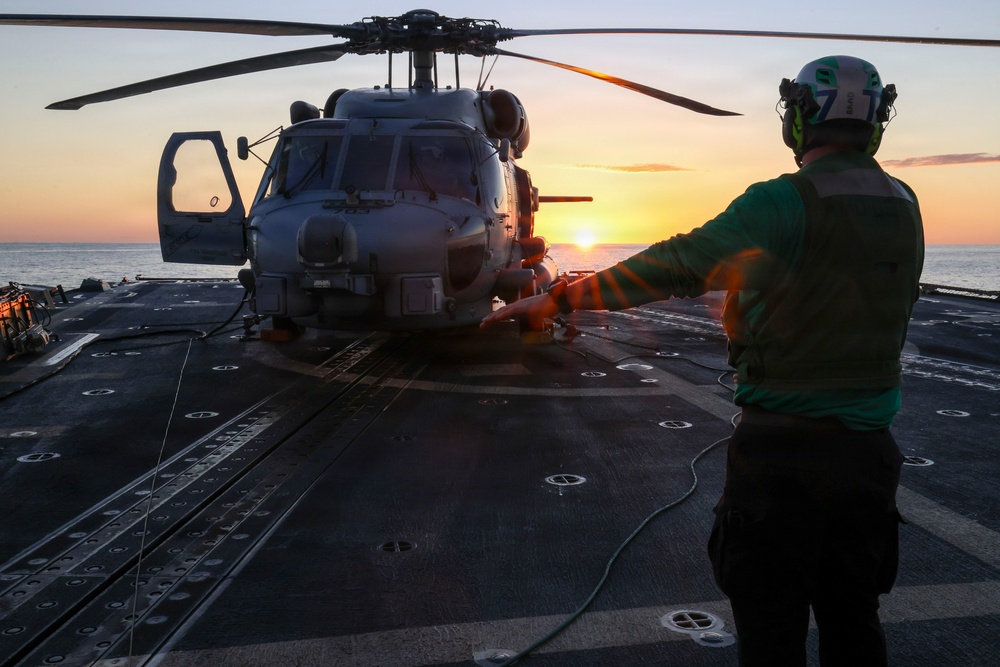 USS Bainbridge (DDG96) Flight Quarters