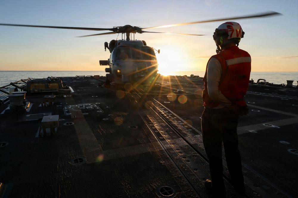 USS Bainbridge (DDG96) Flight Quarters