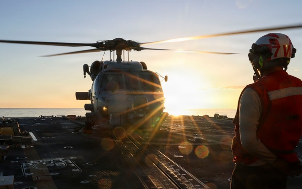 USS Bainbridge (DDG96) Flight Quarters