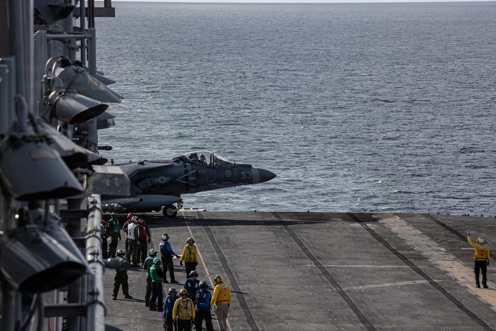 22nd MEU(SOC) | Flight Operations on USS Iwo Jima