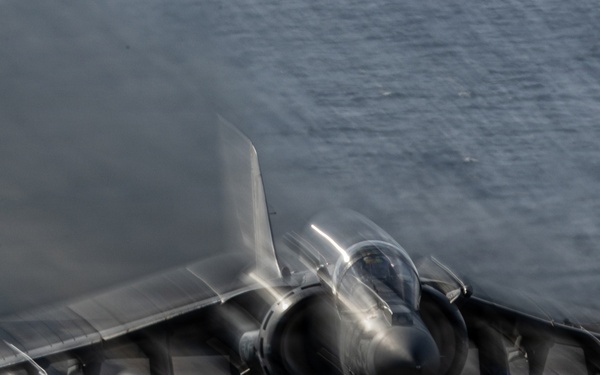 22nd MEU(SOC) | Flight Operations on USS Iwo Jima