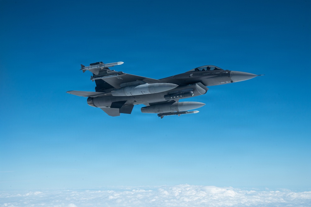 BH 26-1: 909th ARS Refuels with precision