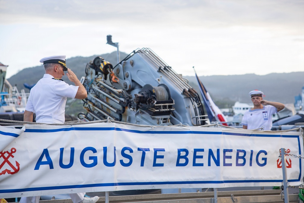 Multinational Service Members and Samoa Locals Honor the Pacific Partnership 2025 Samoa Mission During a Closing Ceremony