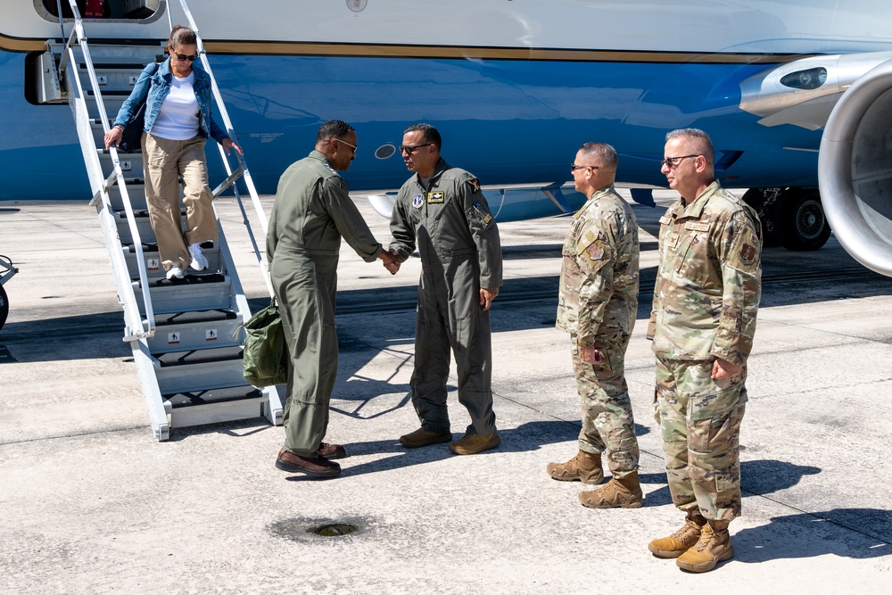 DVIDS - Images - SOUTHCOM commander visits 156th Wing [Image 16 of 20]