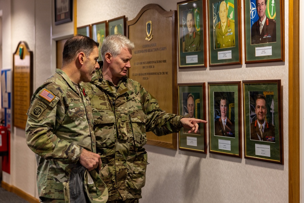 USAREUR-AF Comdander  Visits HQ ARRC