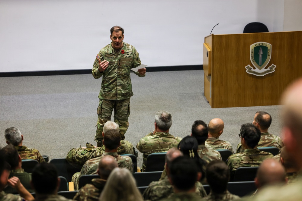 USAREUR-AF Comdander  Visits HQ ARRC