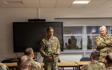 USAREUR-AF Comdander  Visits HQ ARRC