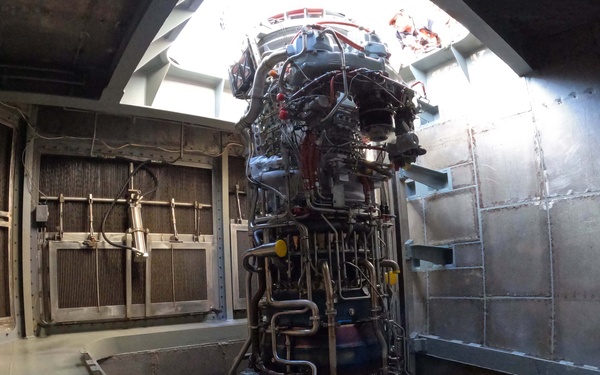 USS Roosevelt (DDG 80), NAVFAC, FDRMC, MARMC Conduct Engineering Evolution