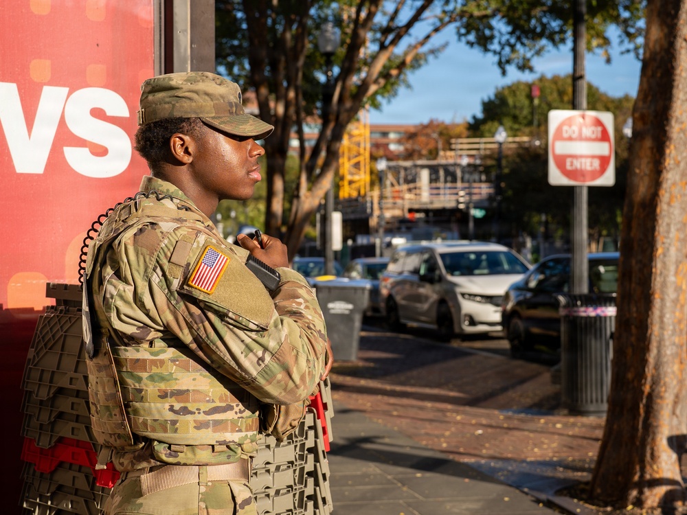 Soldiers provide a presence patrol in Georgetown and the National Mall