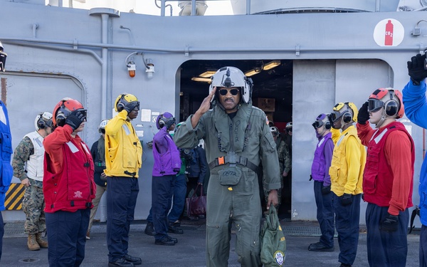 Adm. Alvin Holsey, Commander, U.S. Southern Command, Tours USS Iwo Jima