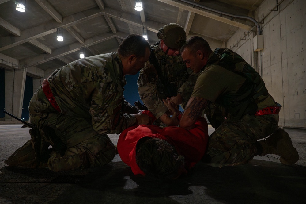 BH 26-1: Teamwork on the line: Maintainers and Defenders stop simulated intruder