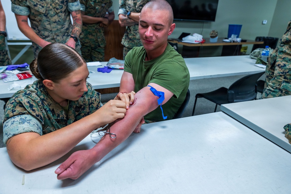11th MEU Sailors and Marines Conduct Blood Transfusion Training