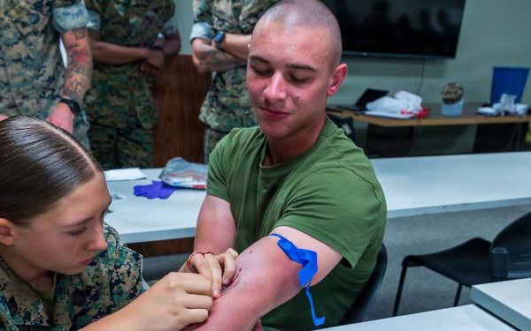 11th MEU Sailors and Marines Conduct Blood Transfusion Training