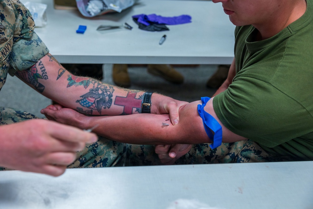 11th MEU Sailors and Marines Conduct Blood Transfusion Training
