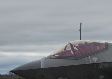 Vermont Air National Guard rests at 115th Fighter Wing during a cross-continental flight