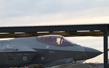Vermont Air National Guard rests at 115th Fighter Wing during a cross-continental flight