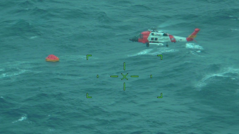 Coast Guard rescues 5 people from sinking sailboat off Cape Hatteras