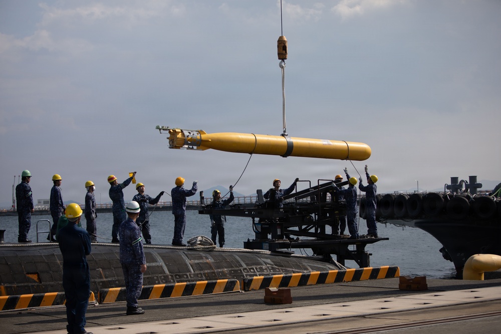 Submarine resupply: JMSDF JS Unryu visits MCAS Iwakuni