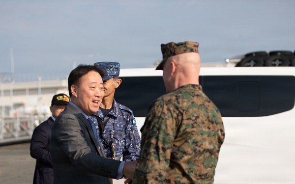 Submarine resupply: JMSDF JS Unryu visits MCAS Iwakuni