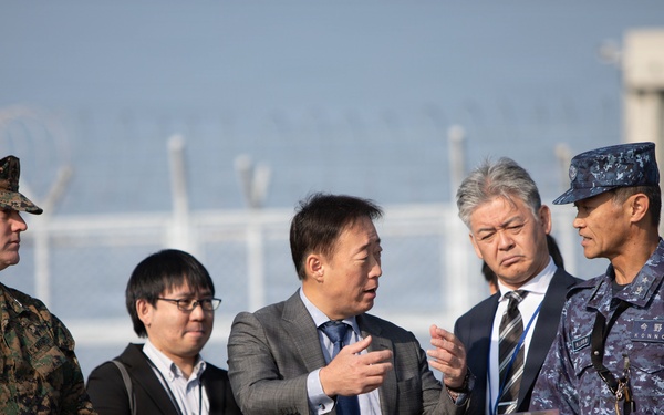 Submarine resupply: JMSDF JS Unryu visits MCAS Iwakuni