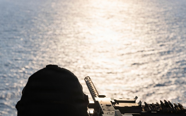 VMM-262 fires GAU-21 during live-fire exercise