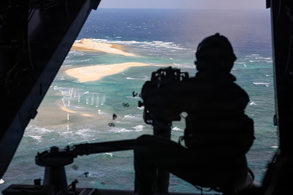 VMM-262 fires GAU-21 during live-fire exercise