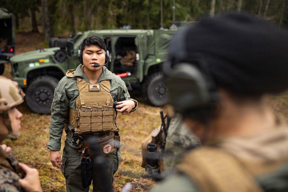 U.S. Marines sharpen communication skills through field environment testing