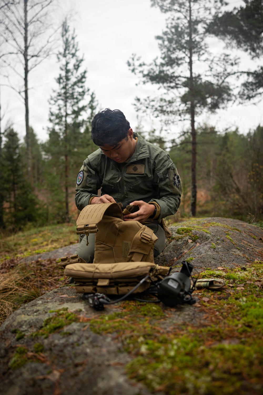 U.S. Marines sharpen communication skills through field environment testing