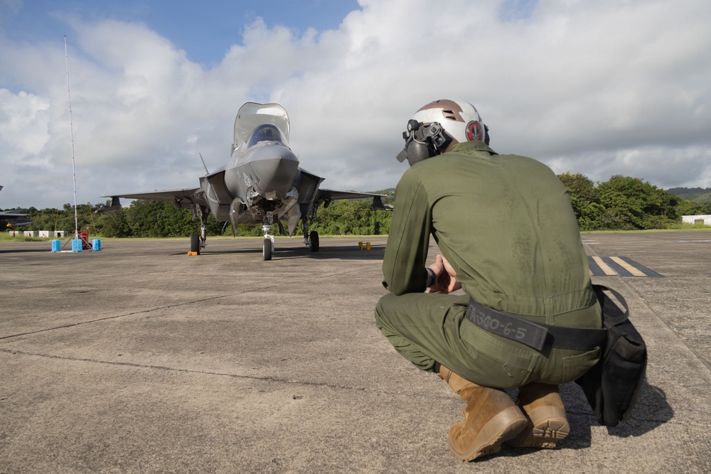 VMFA-225 conducts flight operations in Puerto Rico